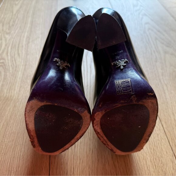 Elegance, with an edge!  Exquisite and RARE Prada booties, 35 - Picture 10 of 10